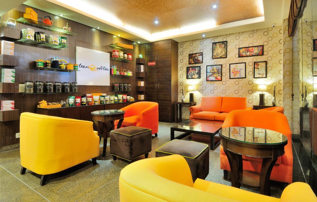 Crossroads Hotel Gurgaon Ngoại thất bức ảnh